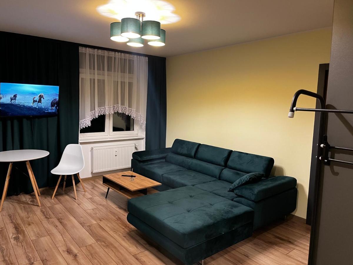 Komfortowy Apartament W Centrum Jaworzno Exteriér fotografie